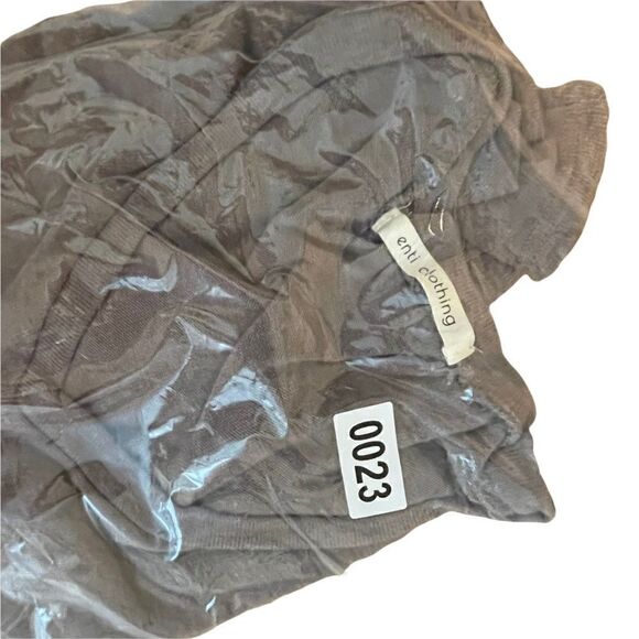 Long sleeve knit v-neck sweater (0023) - Picture 10 of 10